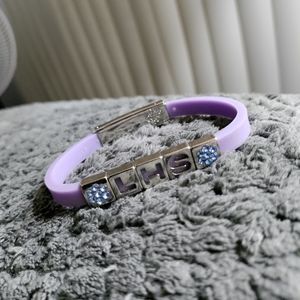 Custom bracelet-free when bundled